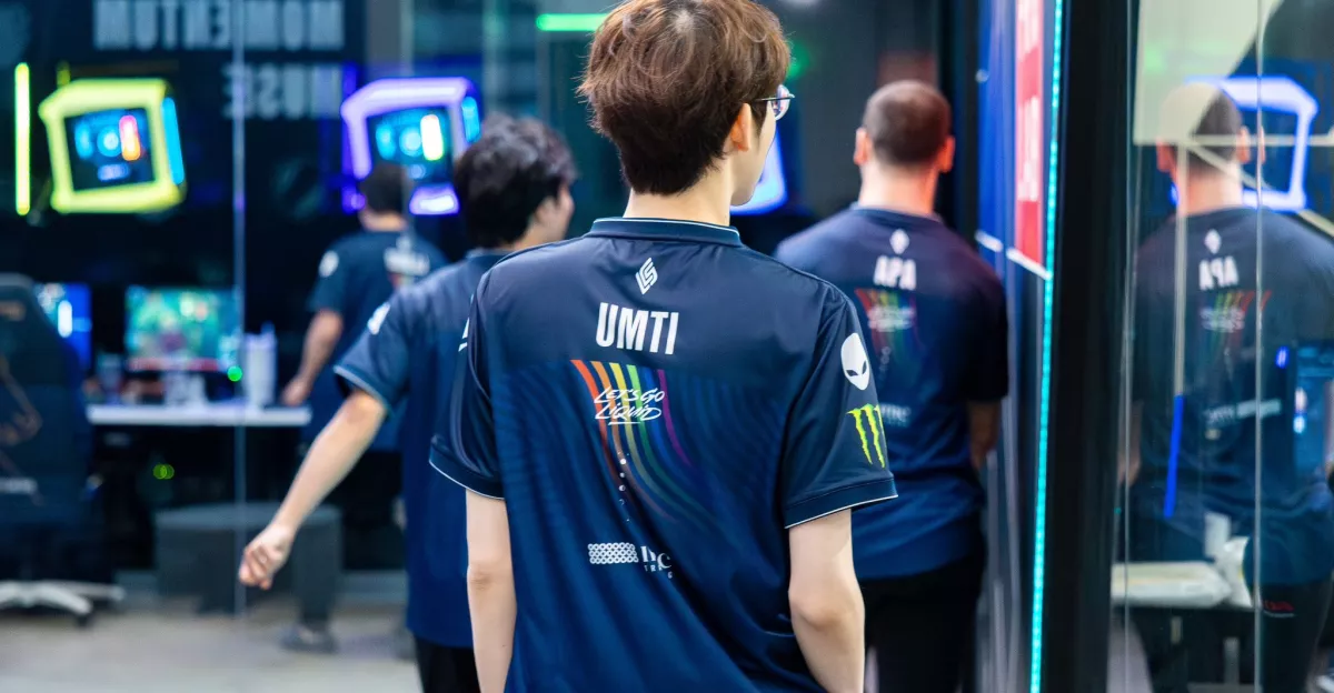 Pride dres Team Liquid